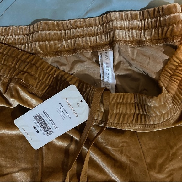 Fabletics Daria Velour Jogger - Picture 8 of 15